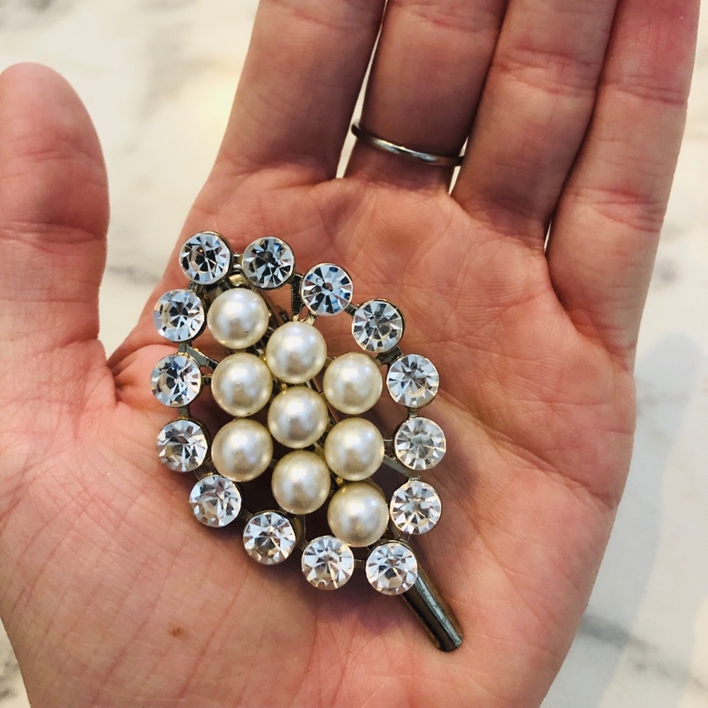 Glamour Pearl Hair Clip